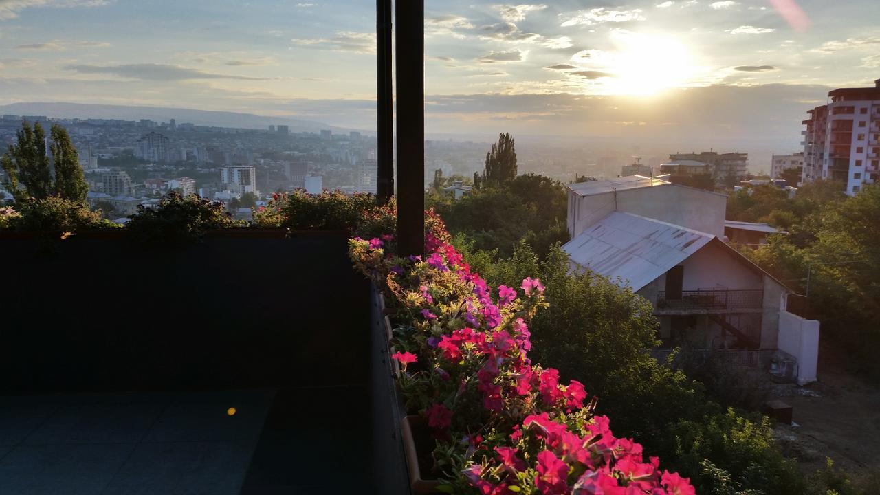 Top Boutique Hotel（首席精品酒店） Тбилиси Екстериор снимка