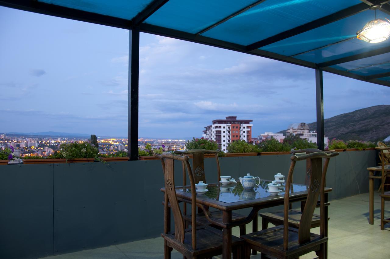 Top Boutique Hotel（首席精品酒店） Тбилиси Екстериор снимка