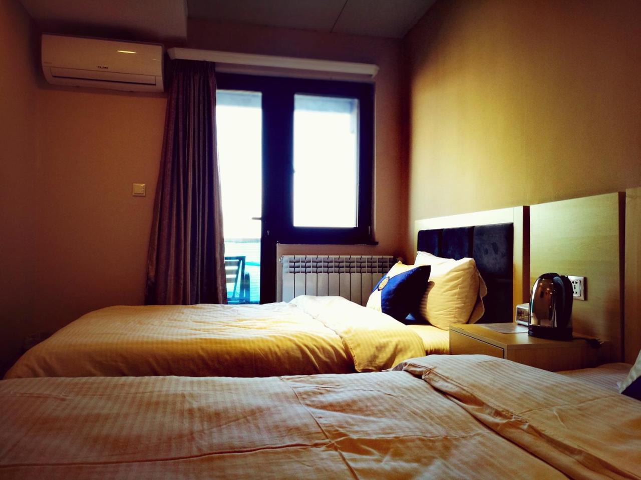 Top Boutique Hotel（首席精品酒店） Тбилиси Екстериор снимка