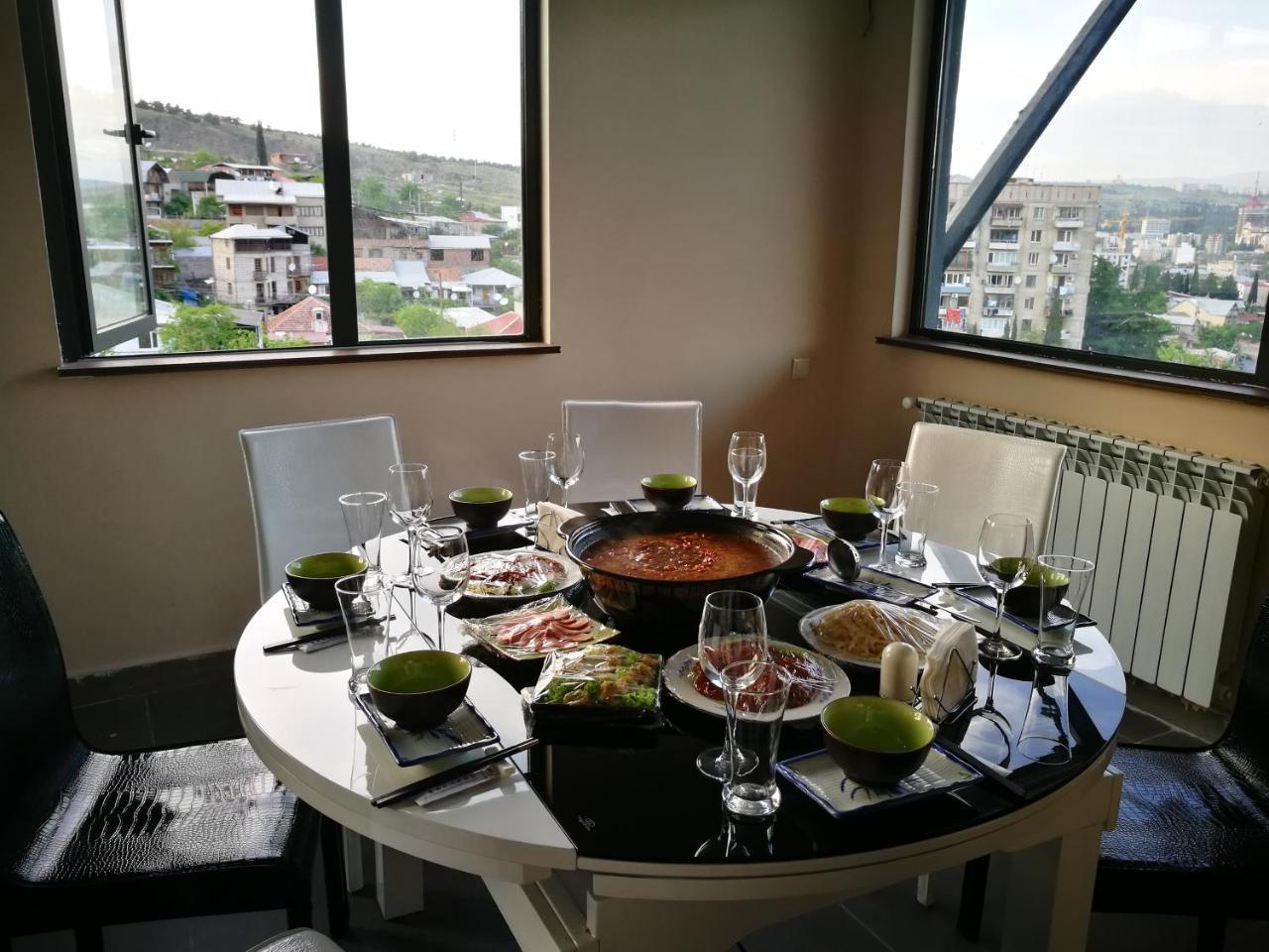Top Boutique Hotel（首席精品酒店） Тбилиси Екстериор снимка