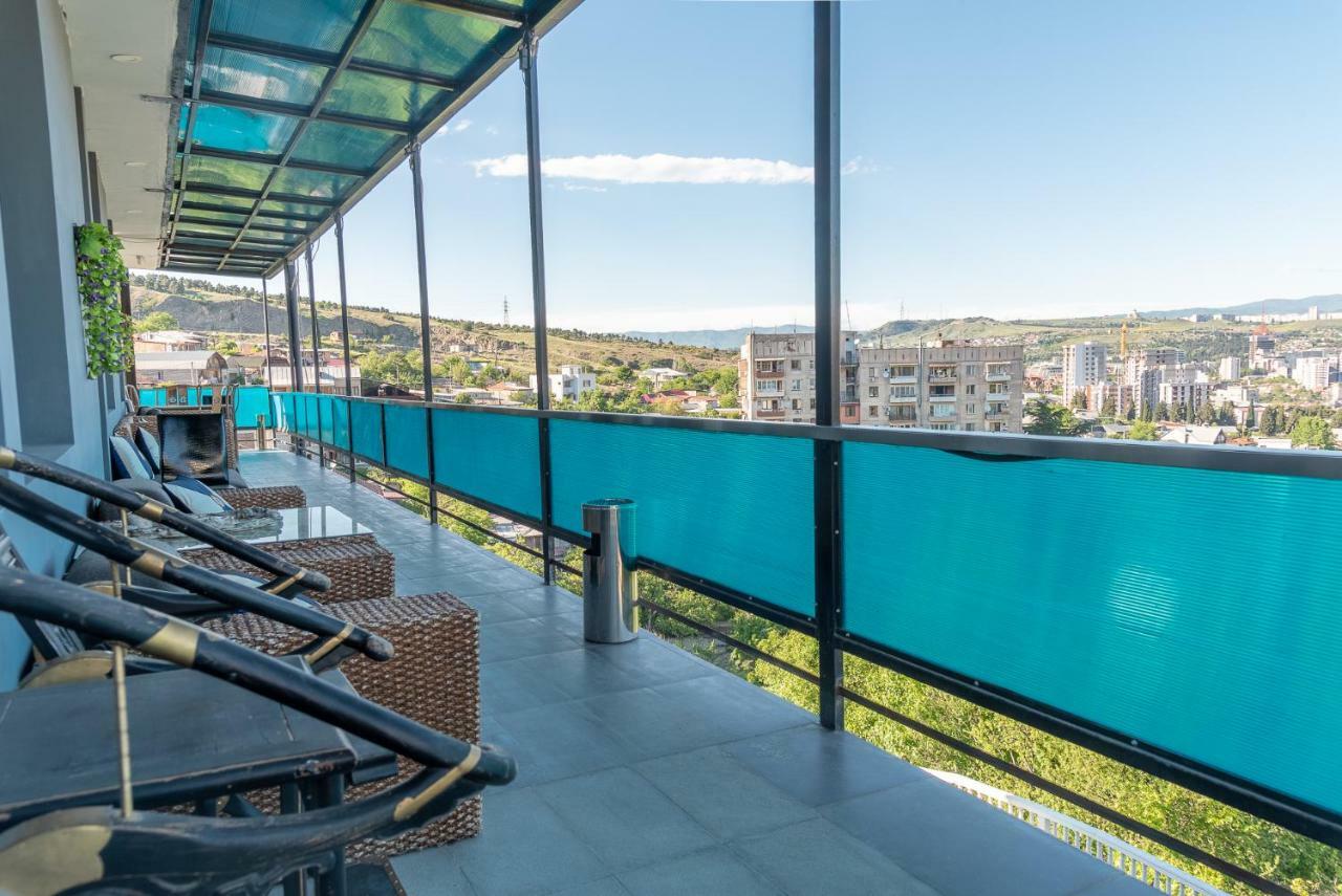 Top Boutique Hotel（首席精品酒店） Тбилиси Екстериор снимка